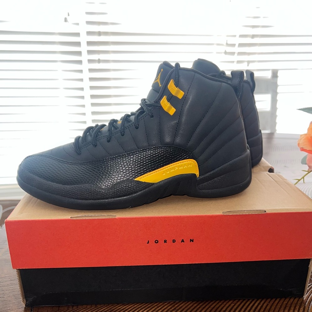 Air Jordan 12 Retro Black & Yellow (Black/Taxi)